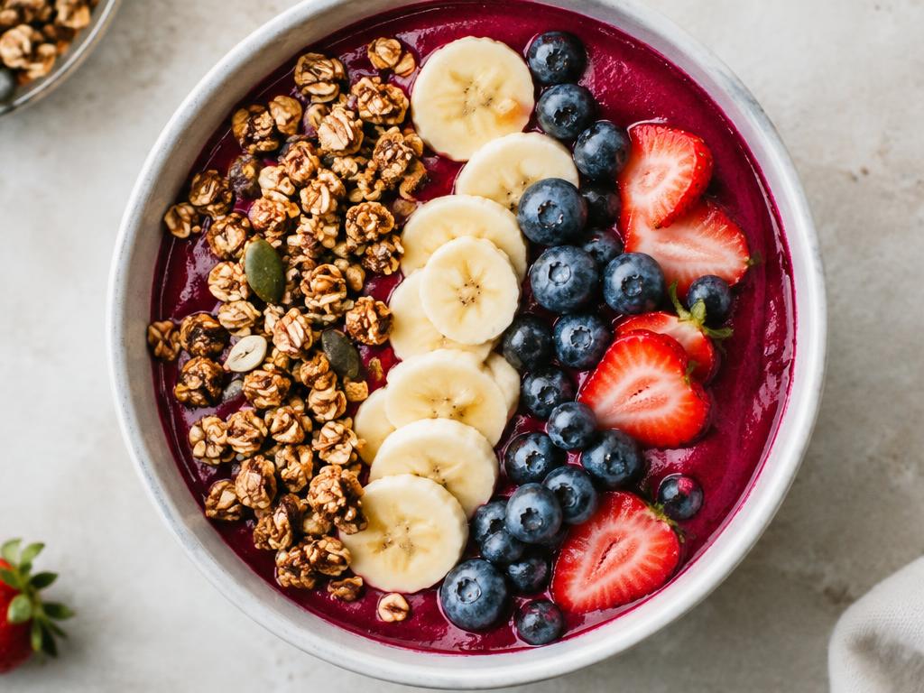 Berry Beet Smoothie Bowl
